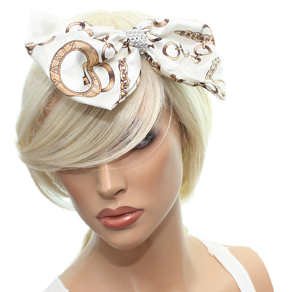 White Chain Link Pattern Gator Hair Clip