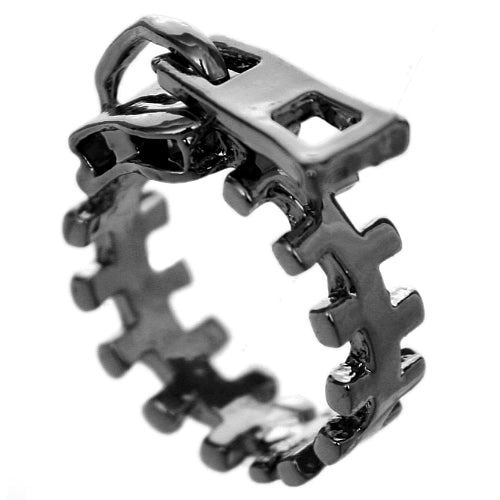 Pewter Zigzag Zipper Pull Statement Ring