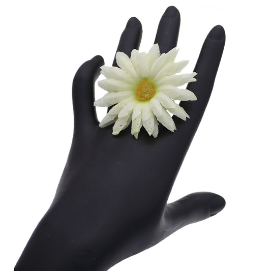 White Large Daisy Flower Adjustable Ring